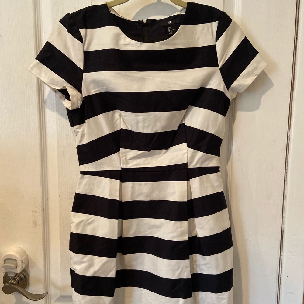 H&M DRESS size 6